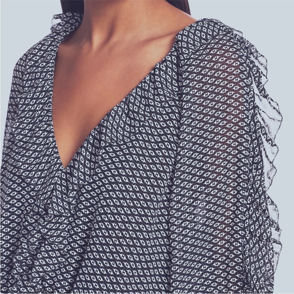 Joie  Zaida Ruffled Silk Top, size L 100% Silk